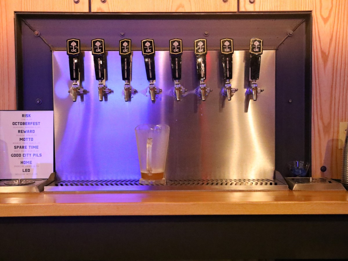 DataWatch: Wisconsin residents of legal drinking age consumed 35+ gallons of alcohol a person in 2022